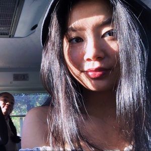 Meet your Posher, Lili